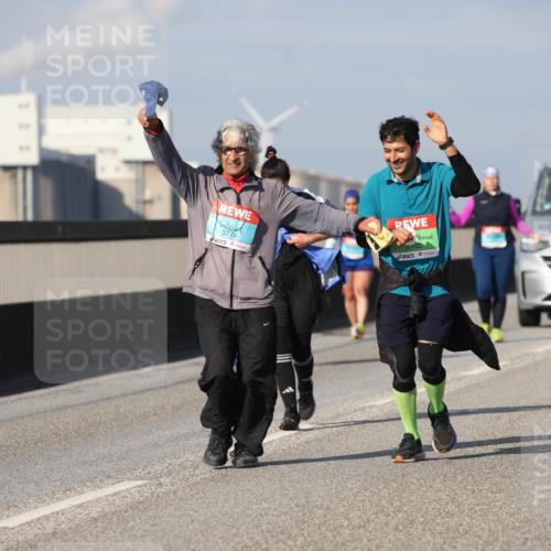 03.10.2025 - Köhlbrandbrückenlauf Lena Gebhardt http://msf.ph/oto/9118593 03.10.2025 10:25:46 Position 2 3774, 9702 meine-sportfotos.de