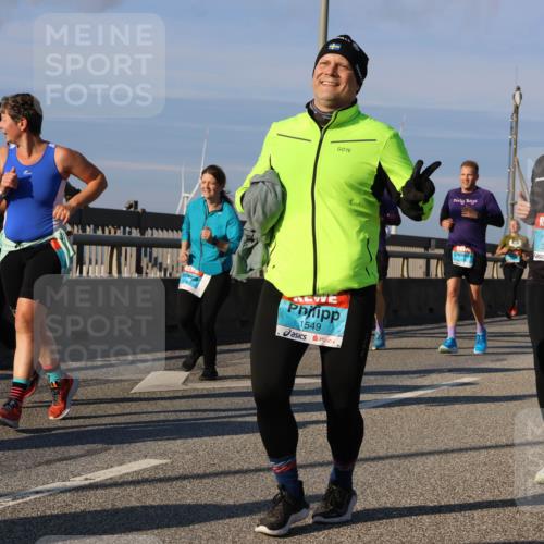 03.10.2025 - Köhlbrandbrückenlauf Strokosch-Dieckow http://msf.ph/oto/9118621 03.10.2025 09:52:34 Position 2 1502, 1549, 3765 meine-sportfotos.de
