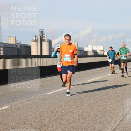 03.10.2025 - Köhlbrandbrückenlauf Lena Gebhardt http://msf.ph/oto/9118628 03.10.2025 09:44:57 Position 2 1315 meine-sportfotos.de
