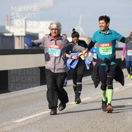 03.10.2025 - Köhlbrandbrückenlauf Lena Gebhardt http://msf.ph/oto/9118631 03.10.2025 10:25:46 Position 2 3774, 9702 meine-sportfotos.de