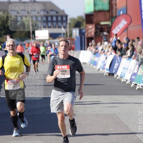 03.10.2025 - Köhlbrandbrückenlauf Jannik Wohlers http://msf.ph/oto/9118632 03.10.2025 13:03:38 Ziel 4063, 4214, 4252, 4274, 4300, 4422, 4454, 4507, 5639, 5707, 5799, 6025, 6194, 6207 meine-sportfotos.de