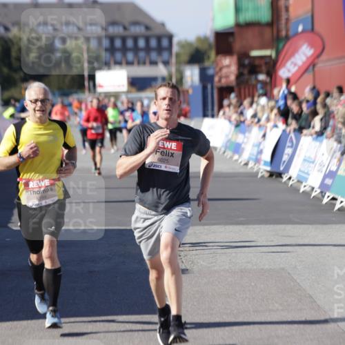 03.10.2025 - Köhlbrandbrückenlauf Jannik Wohlers http://msf.ph/oto/9118643 03.10.2025 13:03:38 Ziel 4063, 4214, 4252, 4274, 4300, 4422, 4454, 4507, 5639, 5707, 5799, 6025, 6194, 6207 meine-sportfotos.de