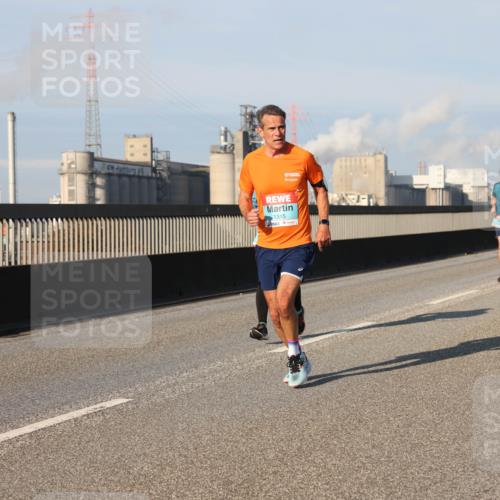 03.10.2025 - Köhlbrandbrückenlauf Lena Gebhardt http://msf.ph/oto/9118646 03.10.2025 09:44:57 Position 2 1315 meine-sportfotos.de