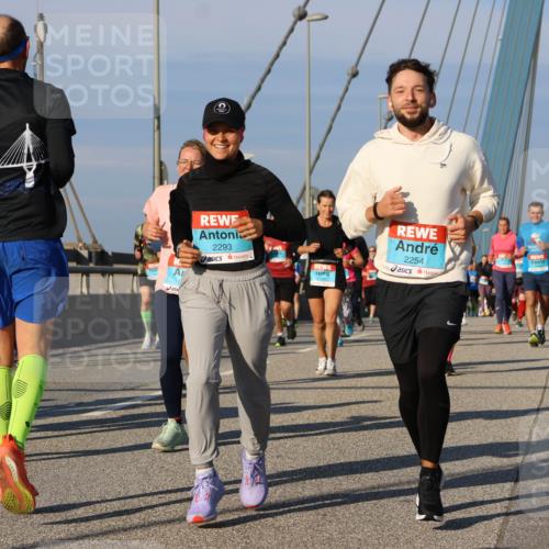 03.10.2025 - Köhlbrandbrückenlauf Strokosch-Dieckow http://msf.ph/oto/9118649 03.10.2025 09:52:40 Position 2 2293, 2254 meine-sportfotos.de