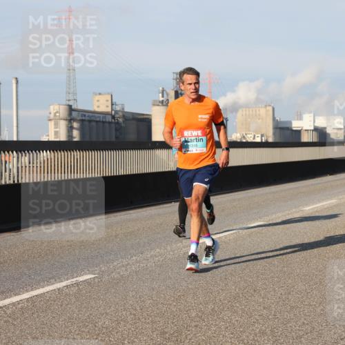 03.10.2025 - Köhlbrandbrückenlauf Lena Gebhardt http://msf.ph/oto/9118653 03.10.2025 09:44:58 Position 2 1315 meine-sportfotos.de