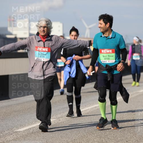 03.10.2025 - Köhlbrandbrückenlauf Lena Gebhardt http://msf.ph/oto/9118672 03.10.2025 10:25:47 Position 2 3774, 9702 meine-sportfotos.de