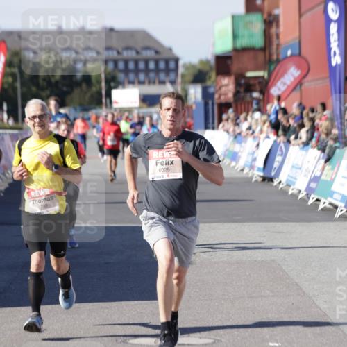 03.10.2025 - Köhlbrandbrückenlauf Jannik Wohlers http://msf.ph/oto/9118673 03.10.2025 13:03:39 Ziel 4063, 4214, 4252, 4274, 4300, 4422, 4507, 5639, 5707, 5799, 6025, 6194, 6207 meine-sportfotos.de