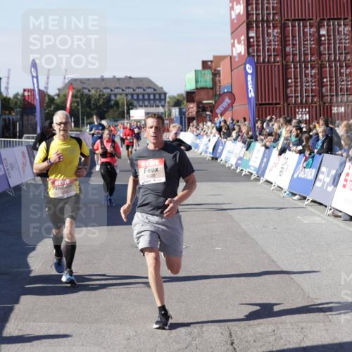 03.10.2025 - Köhlbrandbrückenlauf Jannik Wohlers http://msf.ph/oto/9118723 03.10.2025 13:03:39 Ziel 4063, 4214, 4252, 4274, 4300, 4422, 4507, 5639, 5707, 5799, 6025, 6194, 6207 meine-sportfotos.de