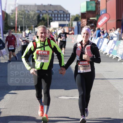 03.10.2025 - Köhlbrandbrückenlauf Jannik Wohlers http://msf.ph/oto/9118728 03.10.2025 13:34:30 Ziel 4702, 4754, 5390, 5437, 5693, 5695 meine-sportfotos.de
