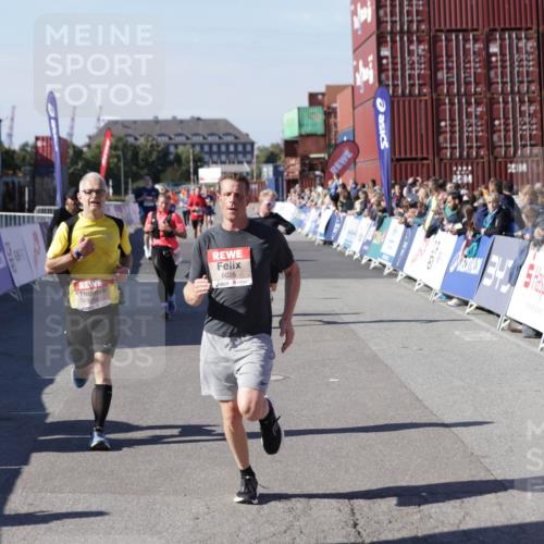 03.10.2025 - Köhlbrandbrückenlauf Jannik Wohlers http://msf.ph/oto/9118731 03.10.2025 13:03:40 Ziel 4063, 4214, 4252, 4274, 4422, 4507, 5639, 5707, 5799, 6025, 6194 meine-sportfotos.de