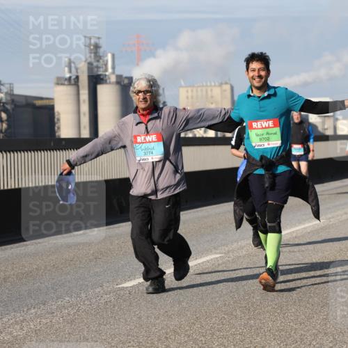 03.10.2025 - Köhlbrandbrückenlauf Lena Gebhardt http://msf.ph/oto/9118761 03.10.2025 10:25:50 Position 2 3774, 9702 meine-sportfotos.de