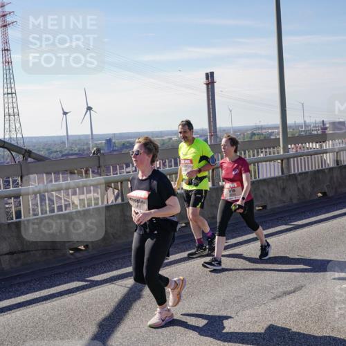 03.10.2025 - Köhlbrandbrückenlauf Michael Burmester http://msf.ph/oto/9118768 03.10.2025 13:00:08 Position 2 5119 meine-sportfotos.de