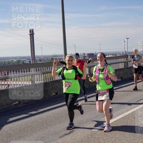 03.10.2025 - Köhlbrandbrückenlauf Michael Burmester http://msf.ph/oto/9118812 03.10.2025 13:00:10 Position 2  meine-sportfotos.de