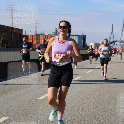 03.10.2025 - Köhlbrandbrückenlauf Strokosch-Dieckow http://msf.ph/oto/9118826 03.10.2025 12:55:36 Position 3 1, 5103 meine-sportfotos.de