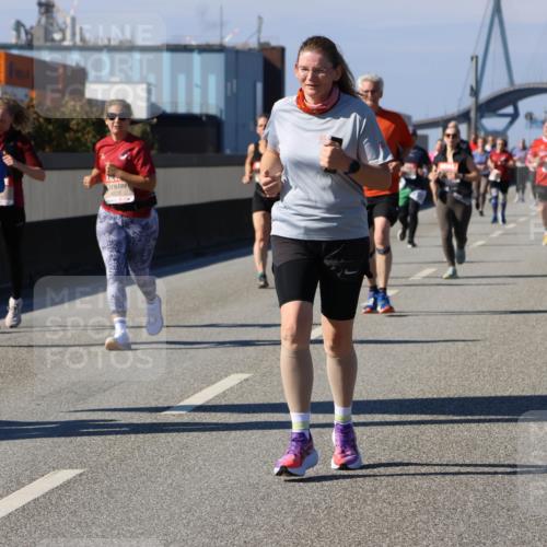03.10.2025 - Köhlbrandbrückenlauf Strokosch-Dieckow http://msf.ph/oto/9118830 03.10.2025 12:55:38 Position 3  meine-sportfotos.de