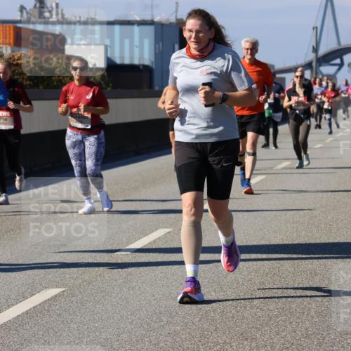 03.10.2025 - Köhlbrandbrückenlauf Strokosch-Dieckow http://msf.ph/oto/9118837 03.10.2025 12:55:38 Position 3  meine-sportfotos.de