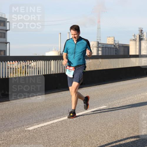 03.10.2025 - Köhlbrandbrückenlauf Lena Gebhardt http://msf.ph/oto/9118839 03.10.2025 09:45:02 Position 2 1115 meine-sportfotos.de