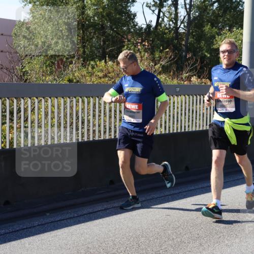 03.10.2025 - Köhlbrandbrückenlauf Strokosch-Dieckow http://msf.ph/oto/9118841 03.10.2025 12:55:40 Position 3 6685, 6686 meine-sportfotos.de