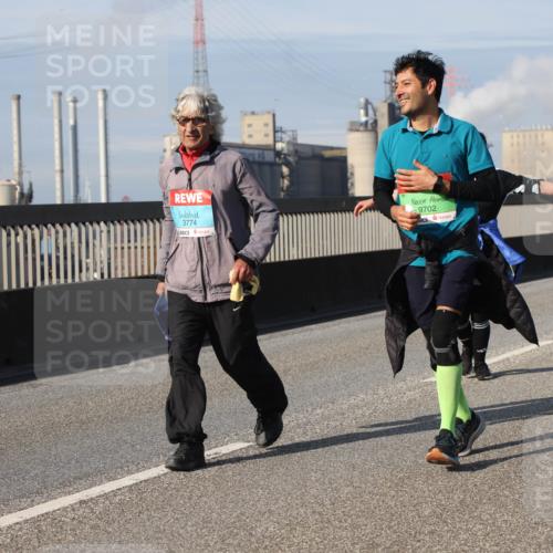 03.10.2025 - Köhlbrandbrückenlauf Lena Gebhardt http://msf.ph/oto/9118842 03.10.2025 10:25:51 Position 2 3774, 9702 meine-sportfotos.de