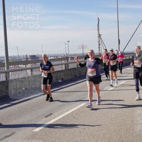 03.10.2025 - Köhlbrandbrückenlauf Michael Burmester http://msf.ph/oto/9118844 03.10.2025 13:00:11 Position 2 4800, 5463 meine-sportfotos.de