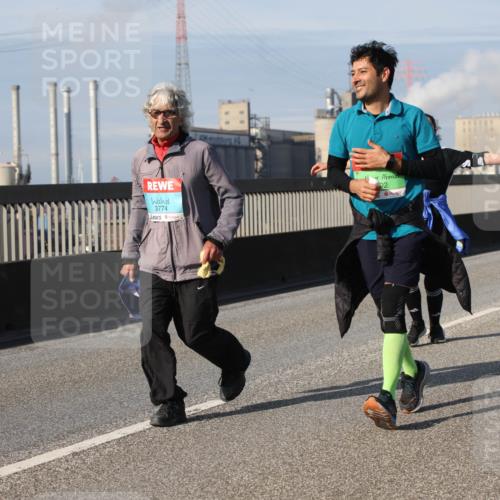 03.10.2025 - Köhlbrandbrückenlauf Lena Gebhardt http://msf.ph/oto/9118852 03.10.2025 10:25:51 Position 2 3774, 02 meine-sportfotos.de