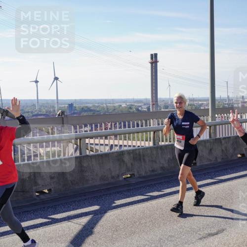 03.10.2025 - Köhlbrandbrückenlauf Michael Burmester http://msf.ph/oto/9118871 03.10.2025 13:00:12 Position 2 4800, 5005 meine-sportfotos.de