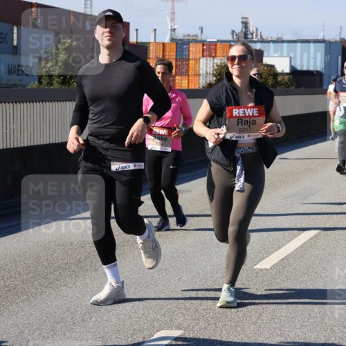 03.10.2025 - Köhlbrandbrückenlauf Strokosch-Dieckow http://msf.ph/oto/9118877 03.10.2025 12:55:46 Position 3 4799, 6217 meine-sportfotos.de
