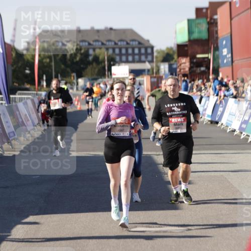 03.10.2025 - Köhlbrandbrückenlauf Jannik Wohlers http://msf.ph/oto/9118878 03.10.2025 13:34:37 Ziel 4702, 4754, 4997, 5390, 5407, 5465, 6289, 6290, 6486 meine-sportfotos.de