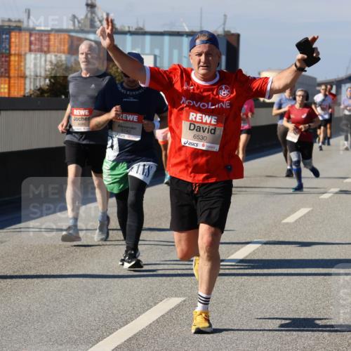 03.10.2025 - Köhlbrandbrückenlauf Strokosch-Dieckow http://msf.ph/oto/9118892 03.10.2025 12:55:48 Position 3 6116, 4689, 6742, 6530, 4188 meine-sportfotos.de