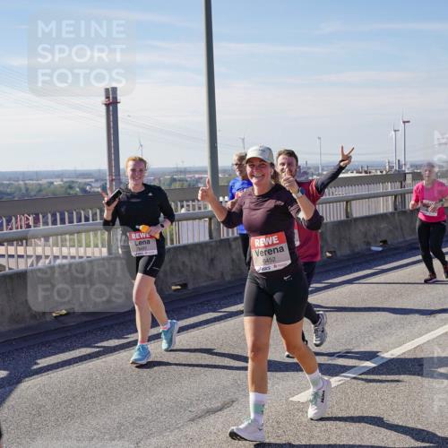 03.10.2025 - Köhlbrandbrückenlauf Michael Burmester http://msf.ph/oto/9118918 03.10.2025 13:00:15 Position 2 6452 meine-sportfotos.de