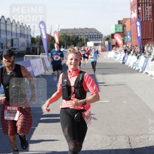 03.10.2025 - Köhlbrandbrückenlauf Jannik Wohlers http://msf.ph/oto/9118925 03.10.2025 13:03:44 Ziel 4063, 4274, 4322, 4422, 5639, 5799, 6025, 6341, 6706 meine-sportfotos.de