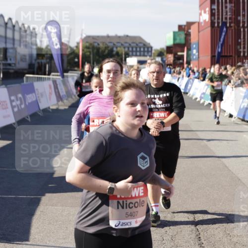 03.10.2025 - Köhlbrandbrückenlauf Jannik Wohlers http://msf.ph/oto/9118928 03.10.2025 13:34:40 Ziel 4112, 4498, 4702, 4754, 4767, 4997, 5390, 5407, 5465, 6196, 6289, 6290, 6486 meine-sportfotos.de