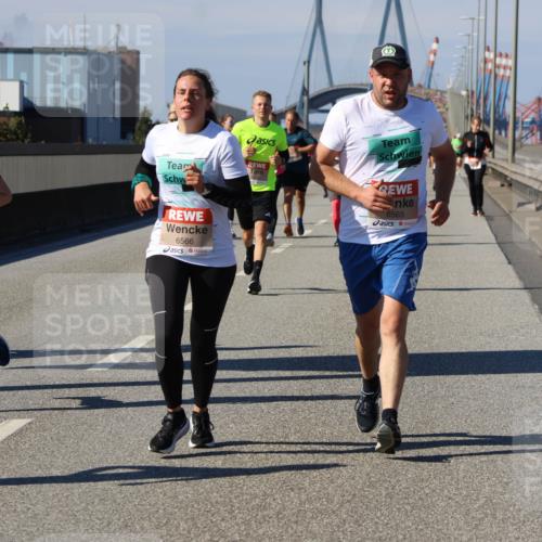 03.10.2025 - Köhlbrandbrückenlauf Strokosch-Dieckow http://msf.ph/oto/9118930 03.10.2025 12:55:54 Position 3 4782, 6565, 6566 meine-sportfotos.de
