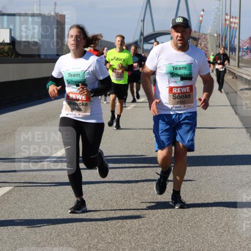 03.10.2025 - Köhlbrandbrückenlauf Strokosch-Dieckow http://msf.ph/oto/9118940 03.10.2025 12:55:54 Position 3 6565, 4782, 6566 meine-sportfotos.de