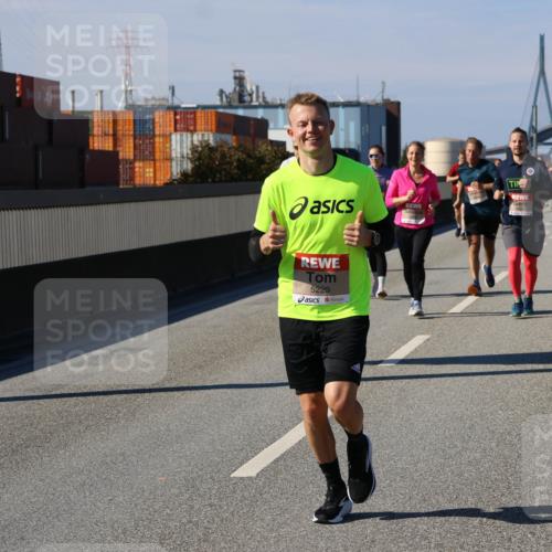 03.10.2025 - Köhlbrandbrückenlauf Strokosch-Dieckow http://msf.ph/oto/9118960 03.10.2025 12:55:59 Position 3 5229 meine-sportfotos.de
