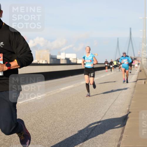 03.10.2025 - Köhlbrandbrückenlauf Lena Gebhardt http://msf.ph/oto/9118971 03.10.2025 09:45:05 Position 2 715, 2, 1133 meine-sportfotos.de