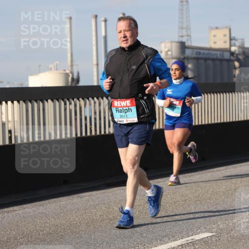 03.10.2025 - Köhlbrandbrückenlauf Lena Gebhardt http://msf.ph/oto/9118988 03.10.2025 10:26:00 Position 2 2611 meine-sportfotos.de