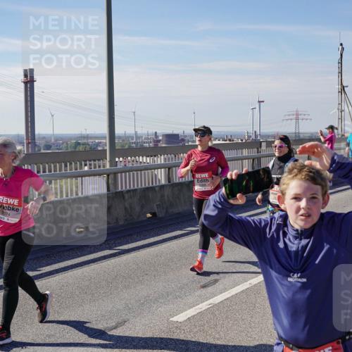 03.10.2025 - Köhlbrandbrückenlauf Michael Burmester http://msf.ph/oto/9118990 03.10.2025 13:00:18 Position 2 5074 meine-sportfotos.de