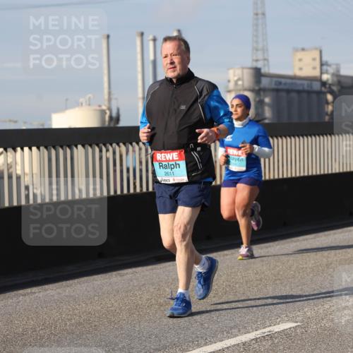 03.10.2025 - Köhlbrandbrückenlauf Lena Gebhardt http://msf.ph/oto/9118994 03.10.2025 10:26:00 Position 2 2611 meine-sportfotos.de