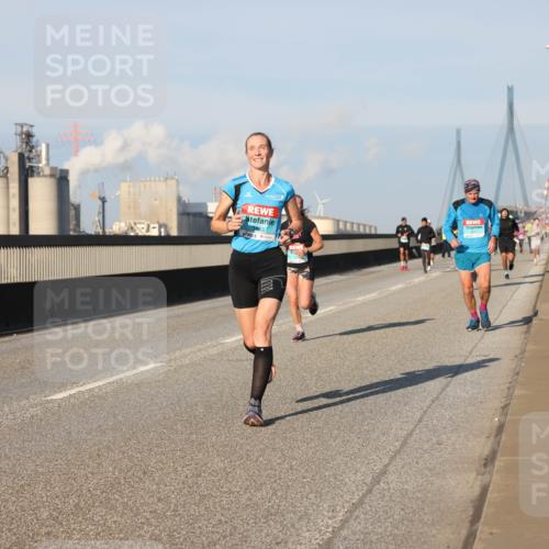 03.10.2025 - Köhlbrandbrückenlauf Lena Gebhardt http://msf.ph/oto/9118999 03.10.2025 09:45:06 Position 2 3468 meine-sportfotos.de
