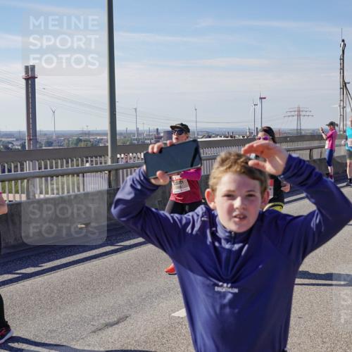 03.10.2025 - Köhlbrandbrückenlauf Michael Burmester http://msf.ph/oto/9119002 03.10.2025 13:00:18 Position 2  meine-sportfotos.de