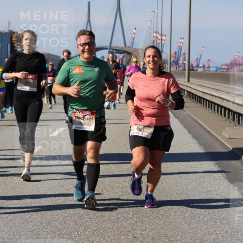 03.10.2025 - Köhlbrandbrückenlauf Strokosch-Dieckow http://msf.ph/oto/9119022 03.10.2025 12:56:15 Position 3 6727, 4892, 4391 meine-sportfotos.de