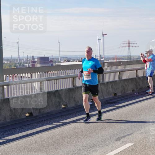 03.10.2025 - Köhlbrandbrückenlauf Michael Burmester http://msf.ph/oto/9119042 03.10.2025 13:00:21 Position 2 5133 meine-sportfotos.de