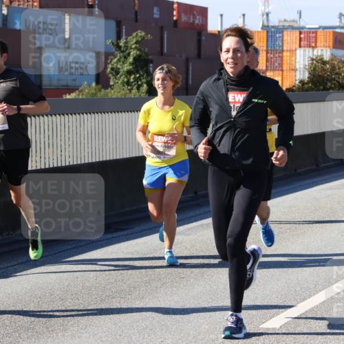 03.10.2025 - Köhlbrandbrückenlauf Strokosch-Dieckow http://msf.ph/oto/9119055 03.10.2025 12:56:20 Position 3 4858, 5927 meine-sportfotos.de