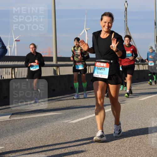 03.10.2025 - Köhlbrandbrückenlauf Strokosch-Dieckow http://msf.ph/oto/9119068 03.10.2025 09:52:44 Position 2 1166, 2349 meine-sportfotos.de