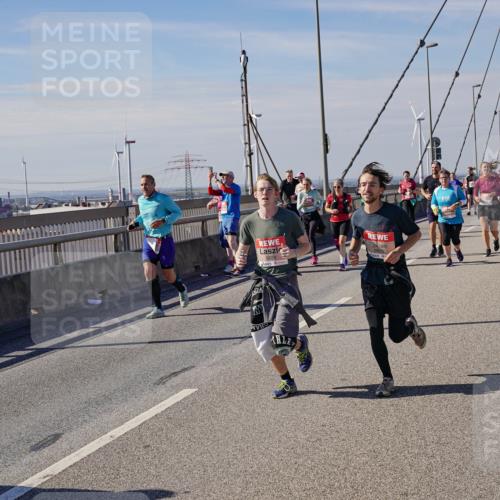 03.10.2025 - Köhlbrandbrückenlauf Michael Burmester http://msf.ph/oto/9119077 03.10.2025 13:00:23 Position 2  meine-sportfotos.de