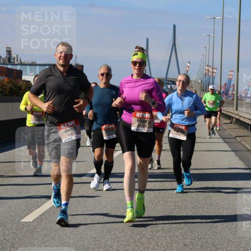 03.10.2025 - Köhlbrandbrückenlauf Strokosch-Dieckow http://msf.ph/oto/9119088 03.10.2025 12:56:24 Position 3 4369, 4470, 5145 meine-sportfotos.de