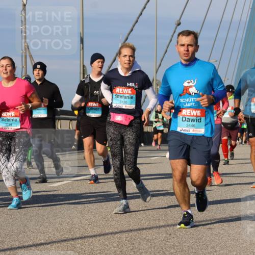 03.10.2025 - Köhlbrandbrückenlauf Strokosch-Dieckow http://msf.ph/oto/9119089 03.10.2025 09:52:46 Position 2 3239, 1810, 1, 3150, 1866, 3446, 1121 meine-sportfotos.de