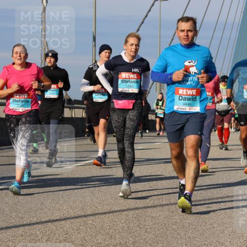 03.10.2025 - Köhlbrandbrückenlauf Strokosch-Dieckow http://msf.ph/oto/9119098 03.10.2025 09:52:47 Position 2 1810, 3150, 3446, 1121 meine-sportfotos.de