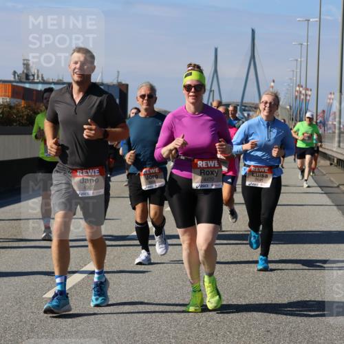 03.10.2025 - Köhlbrandbrückenlauf Strokosch-Dieckow http://msf.ph/oto/9119103 03.10.2025 12:56:24 Position 3 4369, 4470, 5145 meine-sportfotos.de